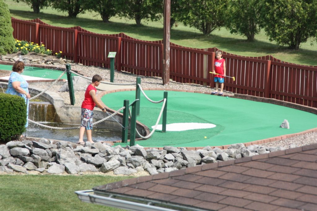 BYRNCLIFF Golf Resort, the closest golf resort to Buffalo and Canada